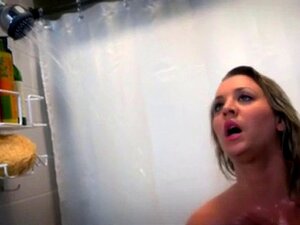 Kaley Cuoco porno e video di sesso in alta qualità su AmorePorno.com