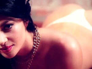 Elena Romanova porno e video di sesso in alta qualità su ...