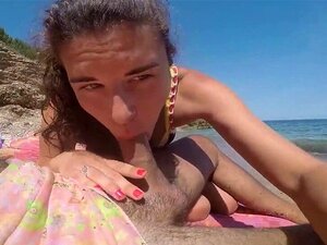 Sweety Julia - Porno @ RueNu.com