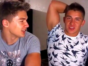 Vladimir Barbu Bulge porno y videos de sexo en alta calidad en ...