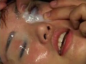 Cum In Eye porno e video di sesso in alta qualità su AmorePorno.com