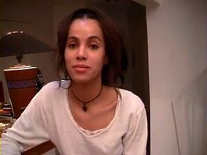 Brunette Arabe - Porno @ RueNu.com