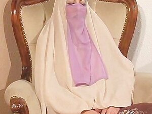 Femme Arabe Nue - Porno @ RueNu.com