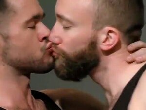 Hombre Musculoso Gay porno y videos de sexo en alta calidad en ...