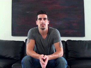 Casting Gay Straight - Porno @ RueNu.com