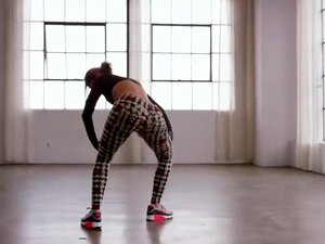 Lexy Pantera Twerk - Porno @ RueNu.com