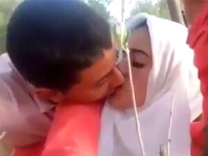 Arabe Hijab - video sexe LePornoChaud.com