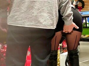 Sex Shop Bottes - Porno @ RueNu.com