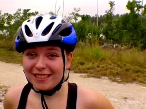 Velo Sans Selle - Porno @ RueNu.com