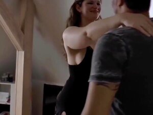 Sexe Amateur Julia - Porno @ RueNu.com