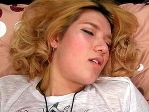 Ladyboy Play - video sexe LePornoChaud.com