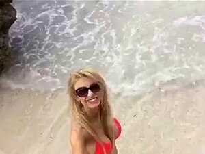 Andreea Raicu porno e video di sesso in alta qualità su AmorePorno.com