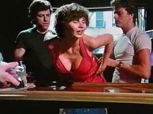 Desiree Cousteau porno e video di sesso in alta qualità su ...