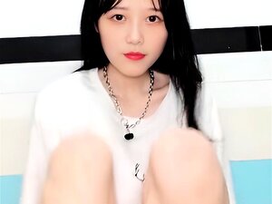 Découvrez le plaisir ultime avec la magnifique beauté japonaise Aya Inazawa. Laissez-vous séduire par son aventure en solo qui vous transportera dans un tourbillon de désir. Préparez-vous à une action hardcore qui vous laissera implorer encore et encore !