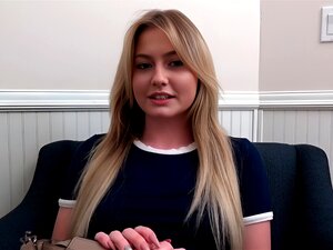 La mignonne sexy aux Cheveux Dorés Britney Light reçoit une Méthode de Traitement Thérapeutique non conventionnelle d'Alex Adams-S2: E1